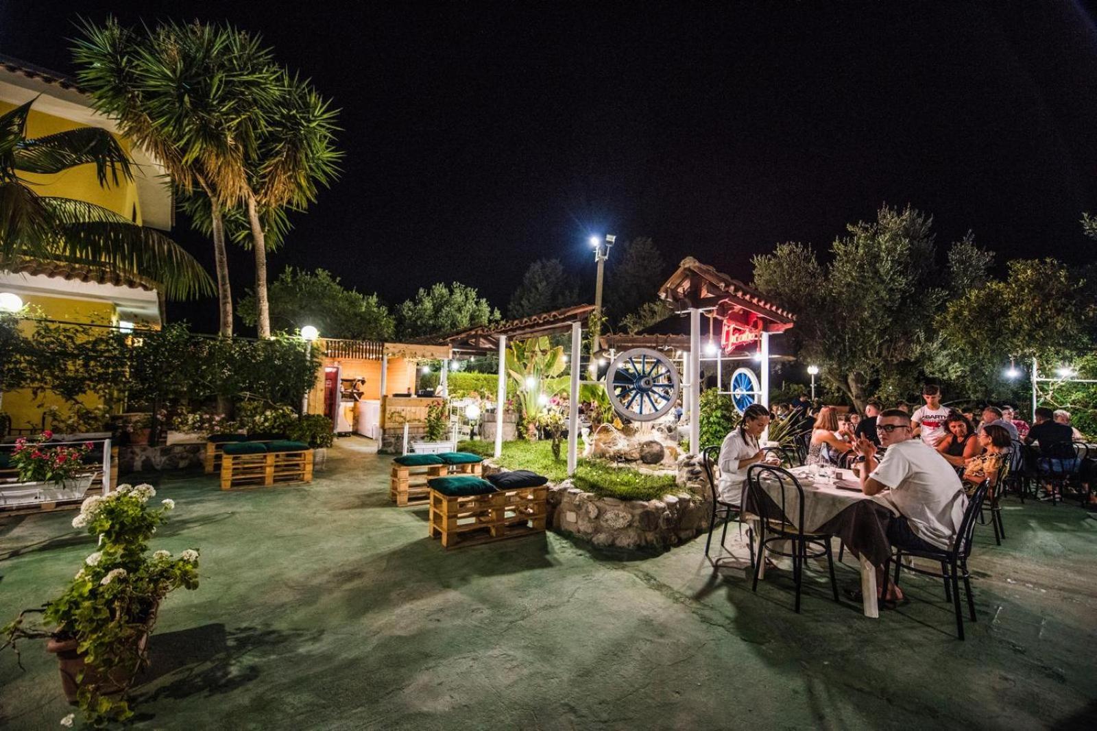 B&B Casa Cosmano 브란칼레오네 마리나 외부 사진