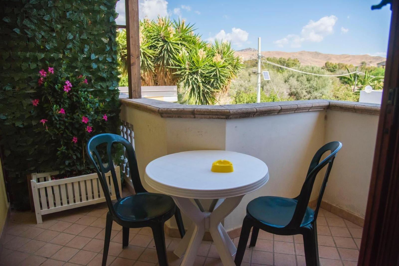 B&B Casa Cosmano 브란칼레오네 마리나 외부 사진