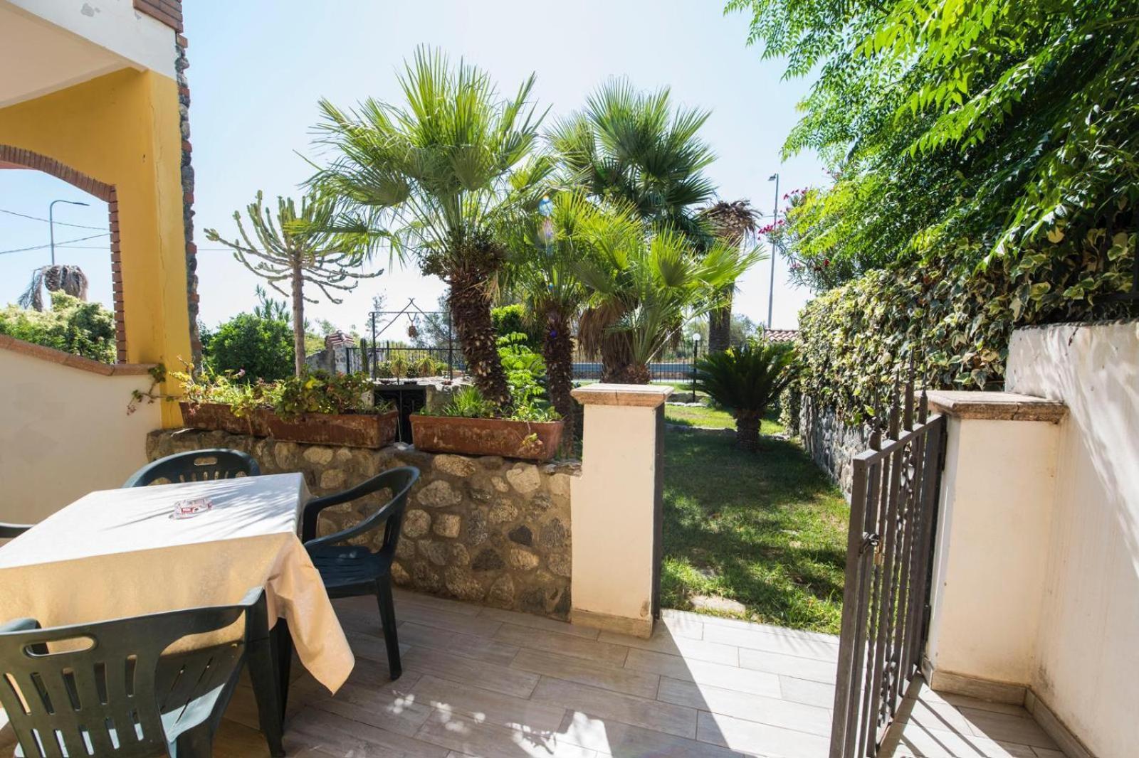 B&B Casa Cosmano 브란칼레오네 마리나 외부 사진